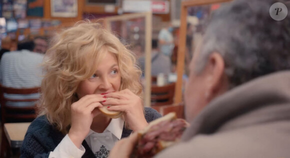 Drew Barrymore recrée la scène du faux orgasme de Meg Ryan dans "Quand Harry rencontre Sally" dans un nouveau teaser hilarant de parodie pour son talk-show.