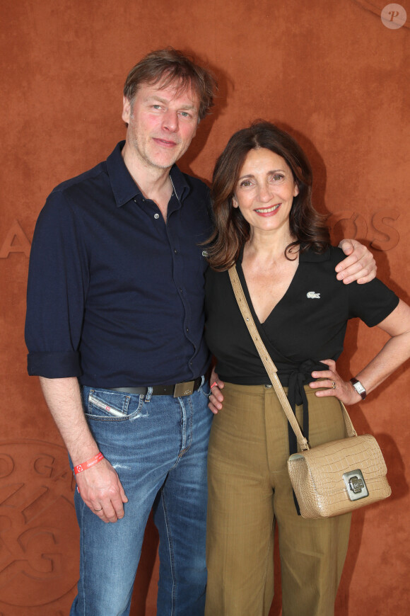 Théma - Les amoureux de Roland Garros - Valérie Karsenti et son compagnon François Feroleto au village (Jour 7) lors des Internationaux de France de Tennis de Roland Garros 2022 à Paris, France, le 28 mai 2022. © Bertrand Rindoff/Bestimage