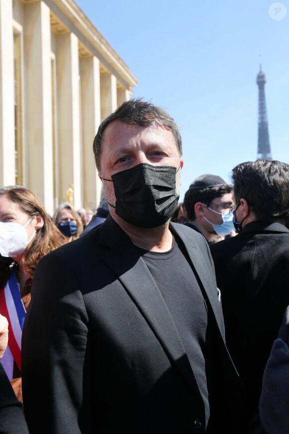 Arthur Essebag - Hommage à Sarah Halimi, assassinée en avril 2017, sur la place du Trocadero à Paris. Le 25 avril 2021