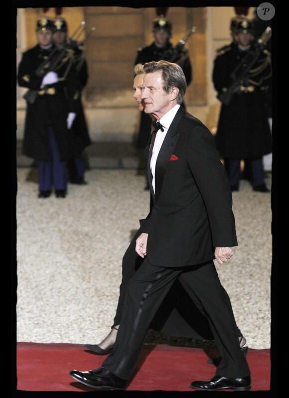 Bernard Kouchner et Christine Ockrent arrivent à l'Elysée pour un luxueux dîner d'Etat. 2/03/2010