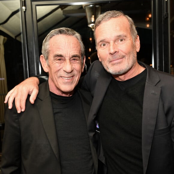 Exclusif - Thierry Ardisson, Laurent Baffie aux Deux Magots à Paris le 8 mars 2023. © Veeren/Bestimage 