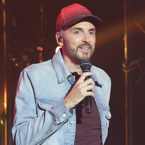 Lors de son passage dans "Chez Jordan", Bruno Moneroe révélait avoir vécu une histoire d'amour très sérieuse avec Christophe Willem.
Christophe Willem - 5ème édition de l'émission "Psychodon, Unis face aux maladies psychiques" à l'Olympia à Paris. © Coadic Guirec/Bestimage