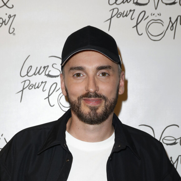 Exclusif - Christophe Willem au Photocall de la 10ème édition de la soirée "Leurs voix pour l'espoir" au profit de la recherche contre le cancer du pancréas (fondation ARCAD) à l'Olympia à Paris le 17 octobre 2022. © Marc Ausset-Lacroix / Perusseau / Bestimage