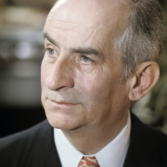 Archives - En France, portrait de Louis de Funès en mars 1975.