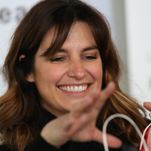 La comédienne a invité les caméras de 50' Inside chez elle. 
Laetitia Milot dédicace son livre "Ma clé du bonheur" à la foire d'Anova à Alençon le 5 mars 2023.