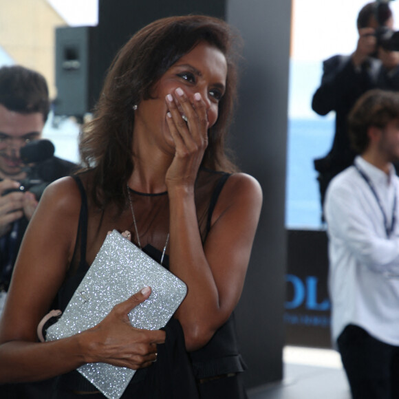 Karine le Marchand - Stéphane Plaza s'improvise photograhe lors de la cérémonie de clotûre lors du Festival de Televison de Monte Carlo le 21 juin 2022. © Denis Guignebourg/Bestimage 