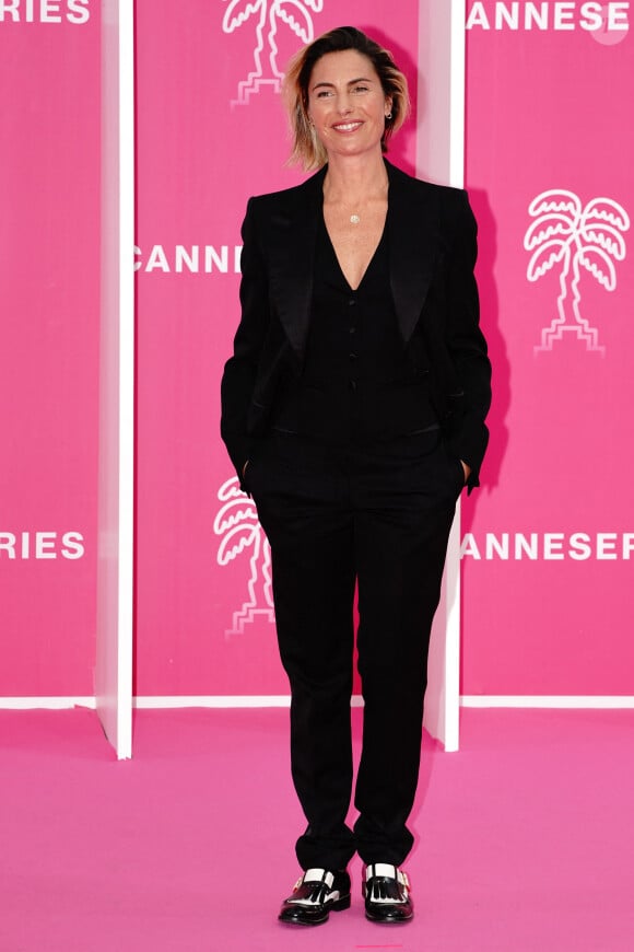 Alessandra Sublet - Arrivées au photocall de la cérémonie de clôture sur le pink carpet de la 5ème édition du Festival International Canneseries à Cannes le 6 avril 2022. © Norbert Scanella / Panoramic / Bestimage