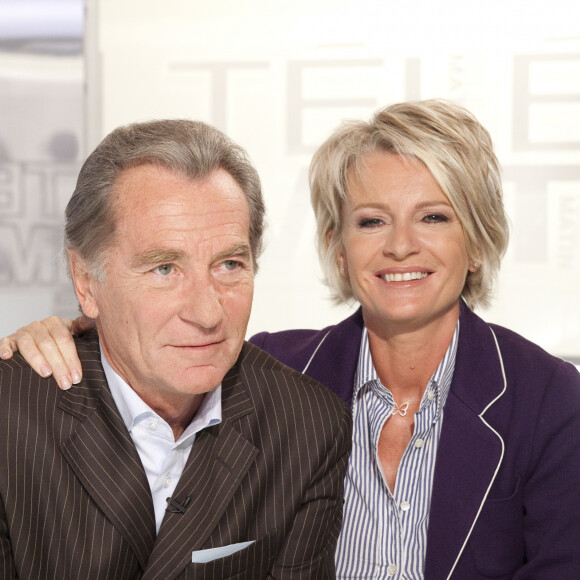 William Leymergie et Sophie Davant sur le plateau de Télématin le 4 octobre 2010.