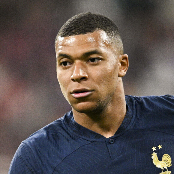 Kylian Mbappé s'offre une maison en Provence
Kylian Mbappé - Match de qualifications de l'Euro "France - Grèce" au stade de France.