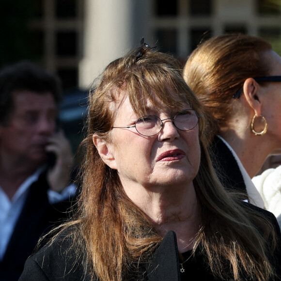 Jane Birkin - Obsèques de la chanteuse Régine au Crematorium du cimetière du Père-Lachaise à Paris. Le 9 mai 2022 © Jacovides-Moreau / Bestimage 