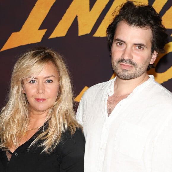 Nul doute que ses admirateurs et ses proches vont l'enchanter avec leurs adorables messages d'anniversaire. Notamment son fiancé Hugo Vitrani qui partage son quotidien depuis plusieurs années déjà.
Énora Malagré et son compagnon Hugo Vitrani - Première du film "Indiana Jones et le Cadran de la destinée" au cinéma Le Grand Rex à Paris le 26 juin 2023. © Coadic Guirec/Bestimage