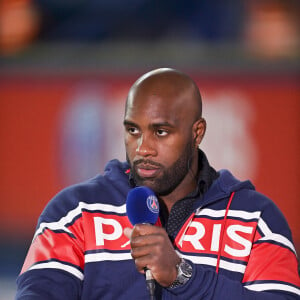 Le champion olympique s'est retrouvé face à sa plus grosse phobie, un serpent
 
Teddy Riner donne le coup d'envoi du match et le PSG célèbre les médailles olympiques et paralympiques françaises remportées aux derniers Jeux Olympiques de Tokyo. Paris. Le 15 octobre 2021. © JB Autissier / Panoramic / Bestimage