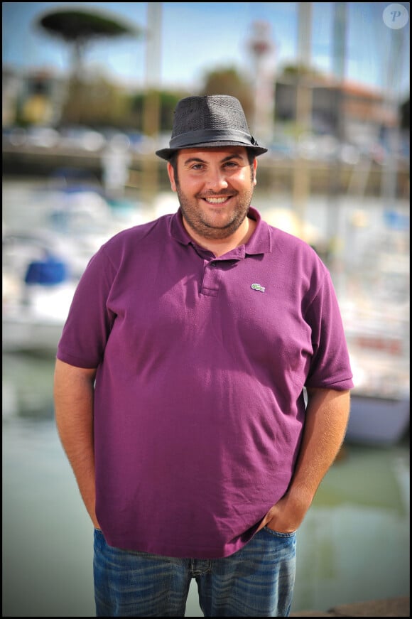 Car Laurent Ournac a pesé jusqu'à 142 kilos avant de subir une sleeve gastrectomie de l'estomac.
Laurent Ournac - Festival de la Fiction de la Rochelle