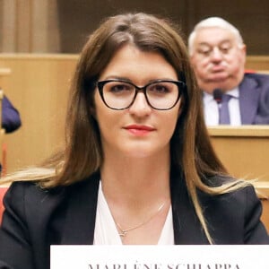 Quant à Marlène Schiappa, elle s'en va.
Audition par la commission d'enquête du Sénat de Marlène Schiappa Secrétaire d'Etat auprès de la Première ministre, chargée de l'Economie sociale et solidaire et de la Vie associative dans l'affaire du fonds Marianne, au Sénat, le 14 juin 2023, à Paris. © Stéphane Lemouton / Bestimage