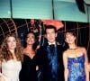 Denise Richards, Maria Grazia Cucinotta, Pierce Brosnan, Sophie Marceau pour l'avant-première du film "Le Monde ne suffit pas" à Londres en 1999