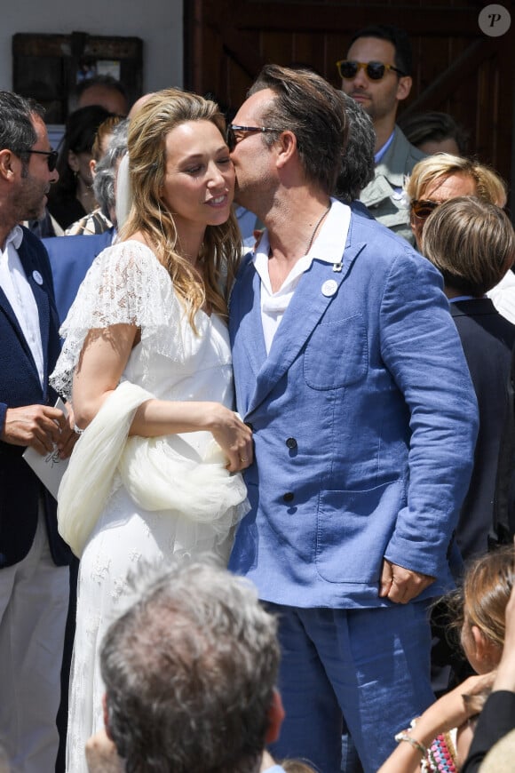 David Hallyday - Mariage de Laura Smet et Raphaël Lancrey-Javal à l'église Notre-Dame des Flots au Cap-Ferret le jour de l'anniversaire de son père Johnny Hallyday le 15 juin 2019.