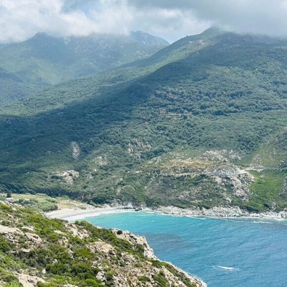 Ainsi que de magnifiques paysages
Léa Salamé en vacances en Corse.