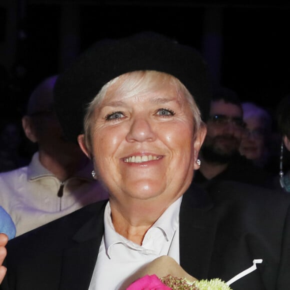 Mimie Mathy reçoit le Pyrénées d'honneur pour son rôle dans "Joséphine, ange gardien" en présence de son mari Benoist Gérard lors de la cérémonie de clôture du 22ème Festival des créations télévisuelles de Luchon, France, le 8 février 2020. © Patrick Bernard/Bestimage 