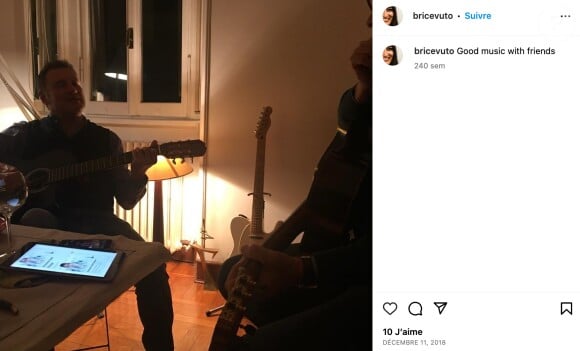 L'année de leur mariage, Barbara Ricevuto a relayé une photo de son homme très inspiré, la guitare à la main sur ses réseaux sociaux.