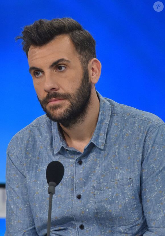 Laurent Ournac et le professeur David Nocca invités sur le plateau du journal télévisé le "19-20" sur France 3 Languedoc pour parler de la ligue contre l'obésité à Montpellier, le 10 septembre 2016. © Giancarlo Gorassini/Bestimage 