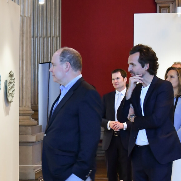 Exclusif - Mathieu Lehanneur, le prince Albert II de Monaco, Nancy Dotta et Bertold Mueller - Après le succès chez Christie's à Paris en janvier dernier, la collection 50 Seas créée par le designe M.Lehanneur sera dévoilée au musée océanographique de La Principauté de Monaco du 22 avril au 6 mai. © Michael Alesi/Bestimage 