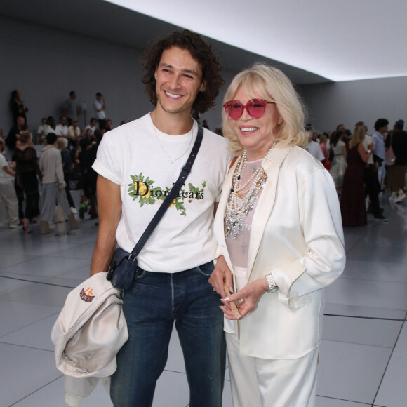 Hugo Marchand (danseur étoile) et Amanda Lear - Célébrités au Défilé de Mode Dior Homme, Collection Printemps-Été 2024 - Front Row - Dans le cadre de la Fashion Week de Paris, France, le 23 Juin 2023. © Olivier Borde / Bertrand Rindoff / Bestimage 