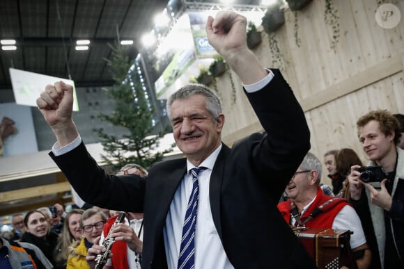 Jean Lassalle, candidat du parti "Résistons !" à l'élection présidentielle 2022,visite le Salon international de l'agriculture au parc des expositions Paris Expo Porte de Versailles à Paris, France, le 2 mars 2022. © Aurelien Morissard/Panoramic/Bestimage