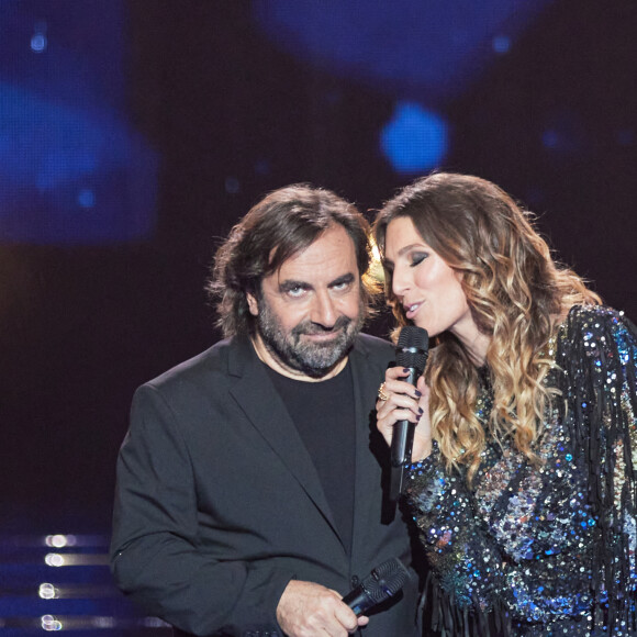 Exclusif - André Manoukian, Laury Thilleman - Enregistrement de l'émission "La fête de la Chanson française" à Paris, diffusée le 29 novembre sur France 2. Le 7 novembre 2022 © Cyril Moreau-Veeren / Bestimage