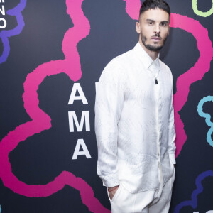 Baptiste Giabiconi - Photocall de la soirée des 40 ans du bijoutier "APM Monaco" à la plage La Môme lors du 75ème Festival International du Film de Cannes le 21 mai 2022. © Jack Tribeca / Bestimage 