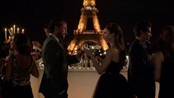 "Je m'en fous si vous n'aimez pas" : une star de la série Emily in Paris (Netflix) affiche un changement physique très critiqué