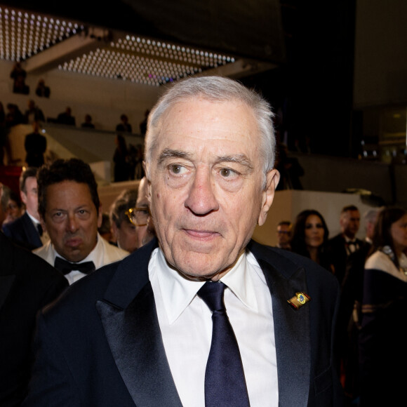 La famille de l'acteur a été touchée par un drame
Robert de Niro - Descente des marches du film " Killers of the flower moon " lors du 76ème Festival International du Film de Cannes, au Palais des Festivals à Cannes. Le 20 mai 2023 © Jacovides-Moreau / Bestimage 