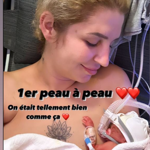 Amandine Pellissard et sa cadette née prématurément immortalisées sur Instagram.