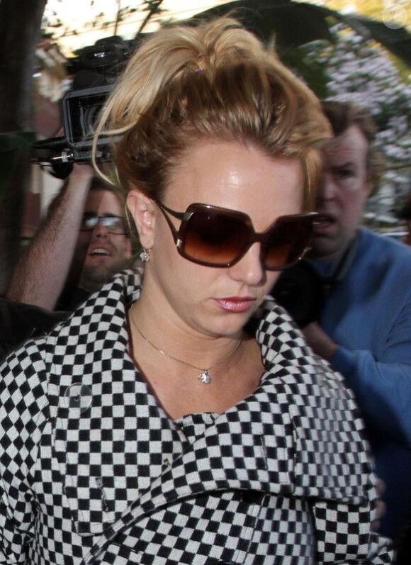 Britney Spears se rend dans un salon de coiffure de West Hollywood le 4 mars 2010