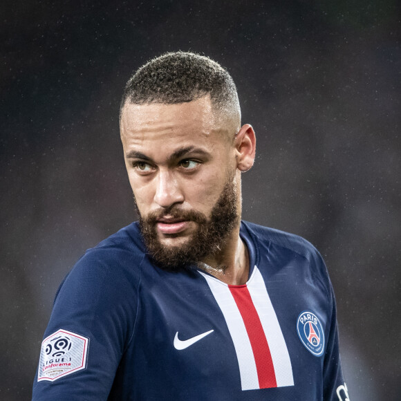D'après les informations sorties dans la presse, Neymar bénéficierait d'un salaire de 100 millions d'euros par saison

Neymar lors du match de championnat de Ligue 1 Conforama opposant le Paris Saint-Germain (PSG) aux Girondins de Bordeaux au Parc des Princes à Paris, France, le 23 février 2020. Le PSG a gagné 4-3. © Cyril Moreau/Bestimage
