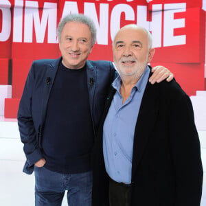 Exclusif - Michel Drucker et Gérard Jugnot - Enregistrement de l'émission Vivement dimanche au studio Gabriel, présentée par M.Drucker, et diffusée sur France 3, le 08 janvier 2023. © Guillaume Gaffiot / Bestimage 