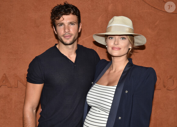 Caroline Receveur (enceinte) et son fiancé Hugo Philip - People au bar Magnum lors des Internationaux de France de Tennis de Roland Garros à Paris. Le 9 juin 2018 © Veeren / Bestimage