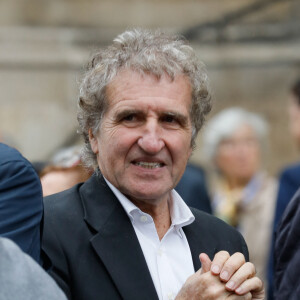 Gérard Leclerc à la sortie des obsèques d'Emmanuel de La Taille en la basilique Sainte-Clotilde de Paris, France, le 22 octobre 2021.