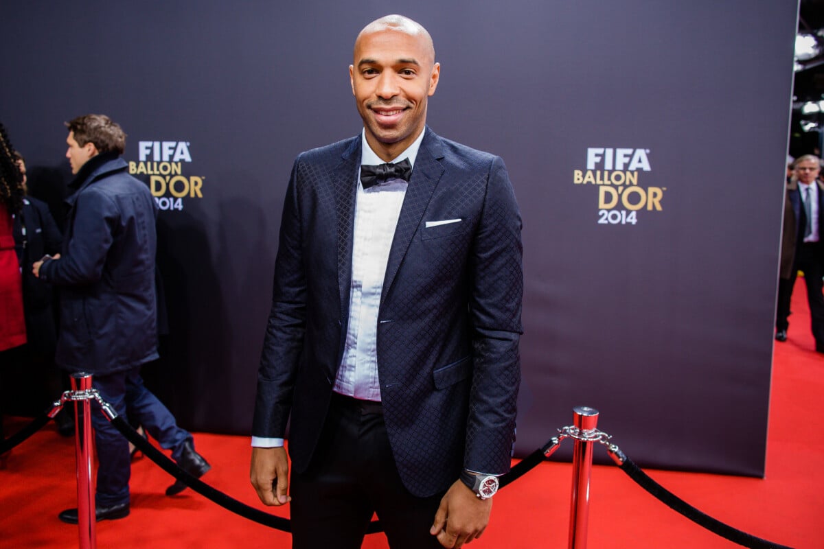 Photo : Thierry Henry en couple et heureux Thierry Henry - Gala FIFA ...