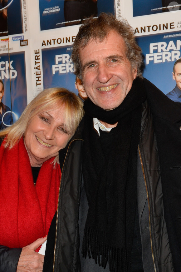 Tous les deux avaient trois enfants.
Julie Leclerc et son mari Gérard Leclerc - Générale du spectacle "Histoires" de Franck Ferrand au théâtre Antoine à Paris le 5 décembre 2016. © Coadic Guirec/Bestimage