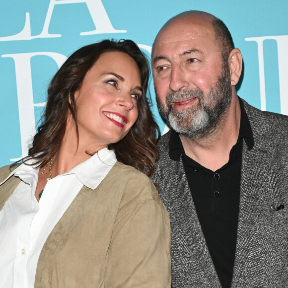 Kad Merad et sa femme Julia Vignali - Avant-première du film "La Vie pour de vrai" au cinéma Pathé Wepler à Paris le 18 avril 2023. © Coadic Guirec/Bestimage