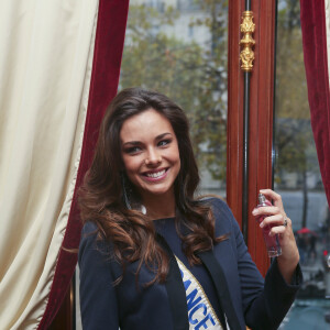 Marine Lorphelin - Paris, le 05 11 2013 - Lancement de la ligne de parfum "INESSANCE" Miss France - Fouquet's 