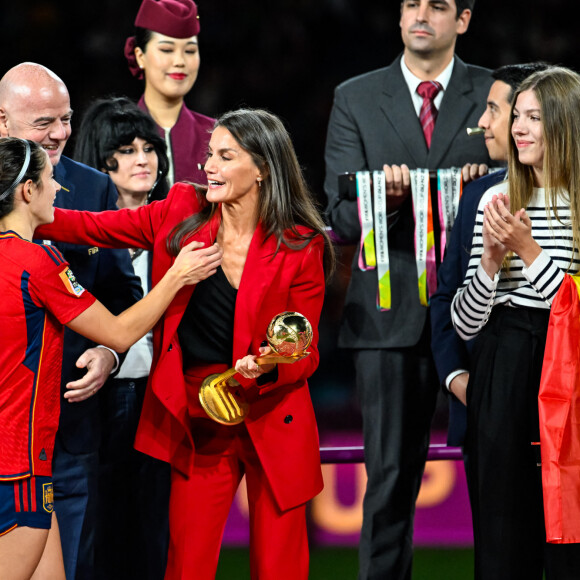 Au moment du coup de sifflet, le président de la fédération espagnole de football a eu un geste très déplacé 

La reine Letizia d'Espagne et l'infante Sofia d'Espagne assistent à la victoire de l'équipe espagnole face à l'Angleterre (1 - 0) lors de la Coupe du monde féminine de football (FIFA) à Sydney, le 20 août 2023.