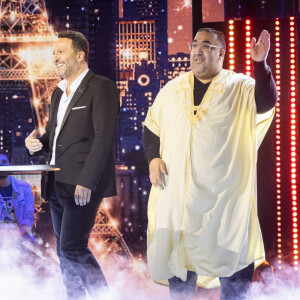 L'humoriste était passé plusieurs fois sur le plateau de "Vendredi tout est permis (VTEP)"
Exclusif - Arthur Essebag, Wahid Bouzidi - Enregistrement des 10 ans de l'émission "Vendredi tout est permis (VTEP)", présentée par A.Essebag © Jacovides-Moreau / Bestimage