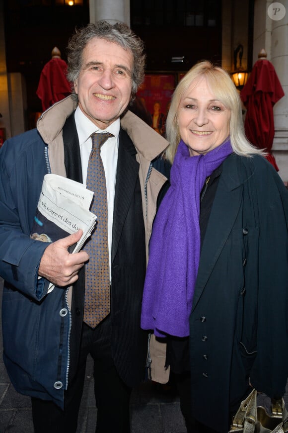 Gérard Leclerc, sa femme Julie - People à la générale de la pièce "La récompense" au Théatre Edouard 7 à Paris le 24 avril 2017. © Coadic Guirec/Bestimage