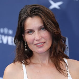 Laetitia Casta (présidente du jury) sur le tapis bleu de la 16ème édition du festival du film francophone de Angoulême le 23 août 2023. © Coadic Guirec / Bestimage 