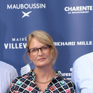 Julien Frison, Anna Novion et Jean-Pierre Darroussin (Le théorème de Marguerite) sur le tapis bleu de la 16ème édition du festival du film francophone de Angoulême le 23 août 2023. © Coadic Guirec / Bestimage 