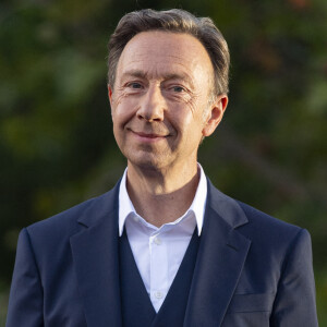 Stéphane Bern vit désormais dans le Perche.
Exclusif - Stéphane Bern lors du 10ème anniversaire du "Grand Concert de Paris" au pied de la Tour Eiffel sur le Champ-de-Mars à Paris, France. © Perusseau-Veeren/Bestimage
