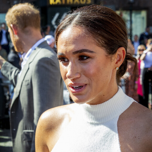 Le prince Harry, duc de Sussex et Meghan Markle, duchesse de Sussex, arrivent à l'hôtel de ville pour l'événement Invictus Games Dusseldorf 2023 One Year to Go, à Düsseldorf, Allemagne, le 6 septembre 2022. 