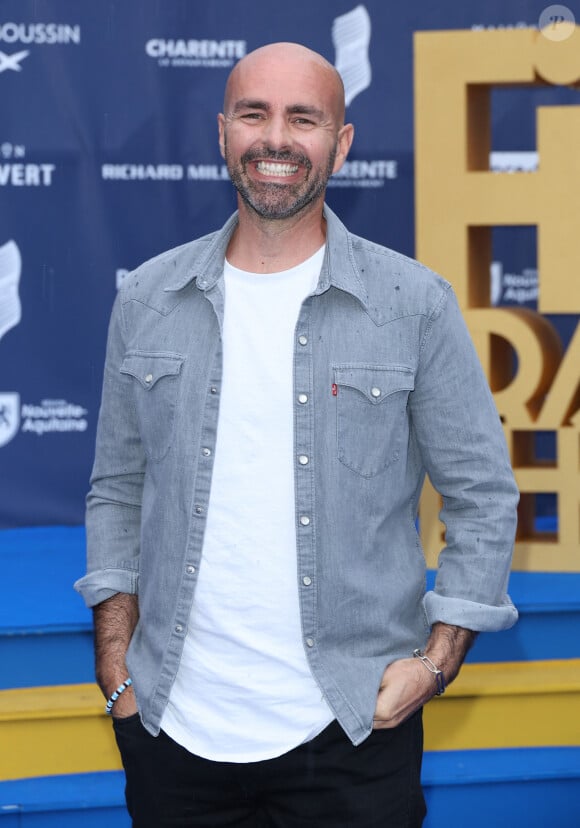 Julien Arruti était tout sourire sur le tapis bleu
Julien Arruti - Arrivées sur le tapis bleu de la 16ème édition du festival du film francophone de Angoulême le 26 août 2023. © Coadic Guirec / Bestimage 