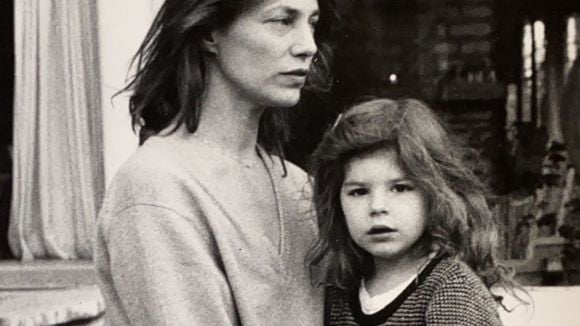 Lou Doillon : Bel hommage à sa mère Jane Birkin, elle se ressource auprès de son fils